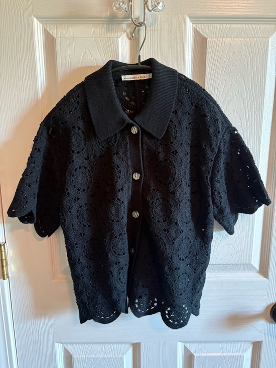 Abercrombie & Fitch Tops - Abercrombie & Fitch Black Crochet Short Sleeve Cardigan